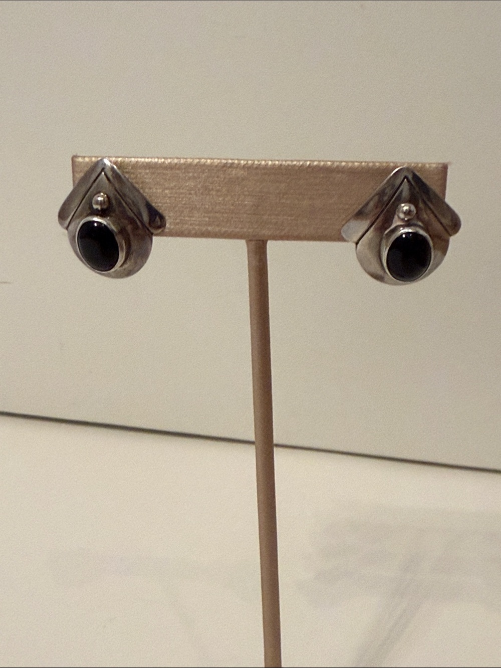 LEX VINTAGE SIGNED EARRINGS STERLING SILVER BLACK ONYX POST NAVAJO MODERNIST